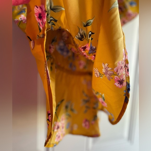 NWOT Golden Yellow Floral Spaghetti Strap V-Neck Ruffle Off The Shoulder Top - Picture 13 of 17